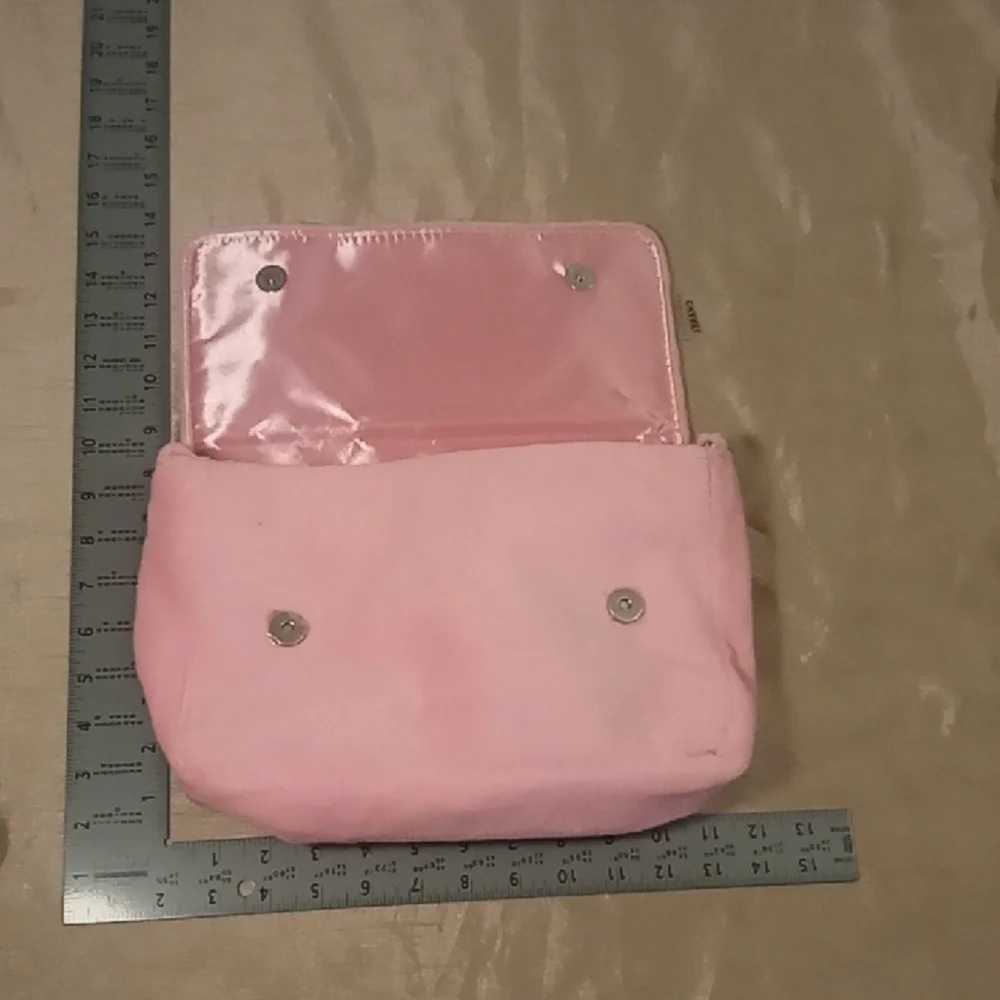 CHANEL Light Pink Cosmetic Bag - Picture 2 of 9